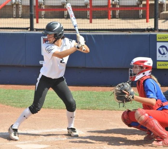 sandra mendoza commits uta 2012.jpg
